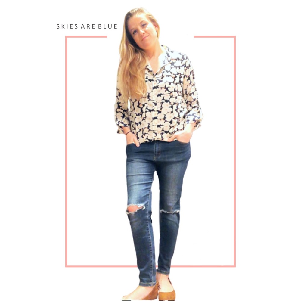 SKIES ARE BLUE Kaulin Button Down Top